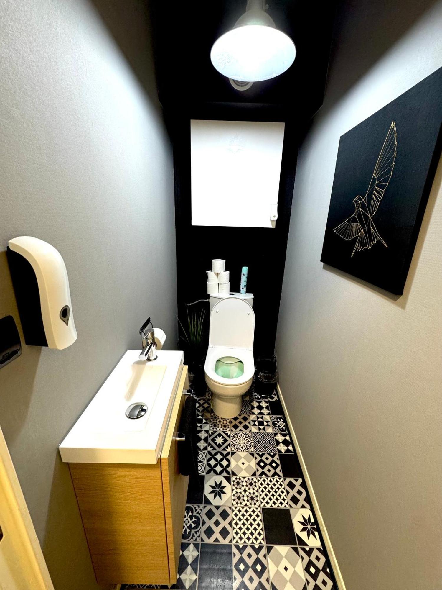 Spacieux Duplex Seine: Quayside Comfort With Parking Apartment *